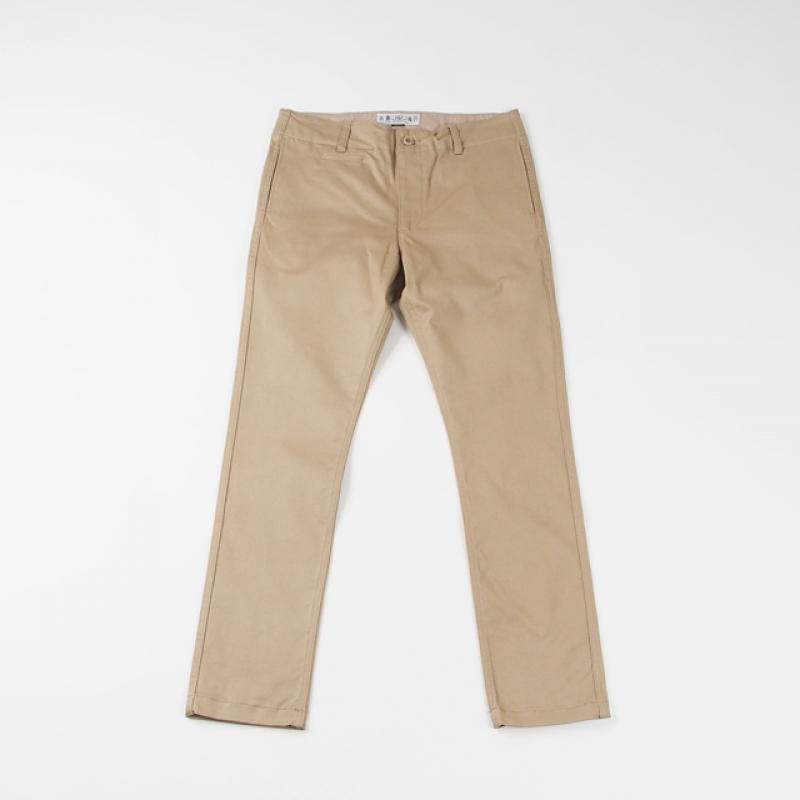 Tapered Fit Chino Pant١