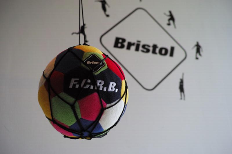  F.C.Real BristolSOCCER BALL CUSHION