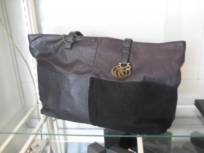 SHAMA () Leather tote bag  !!