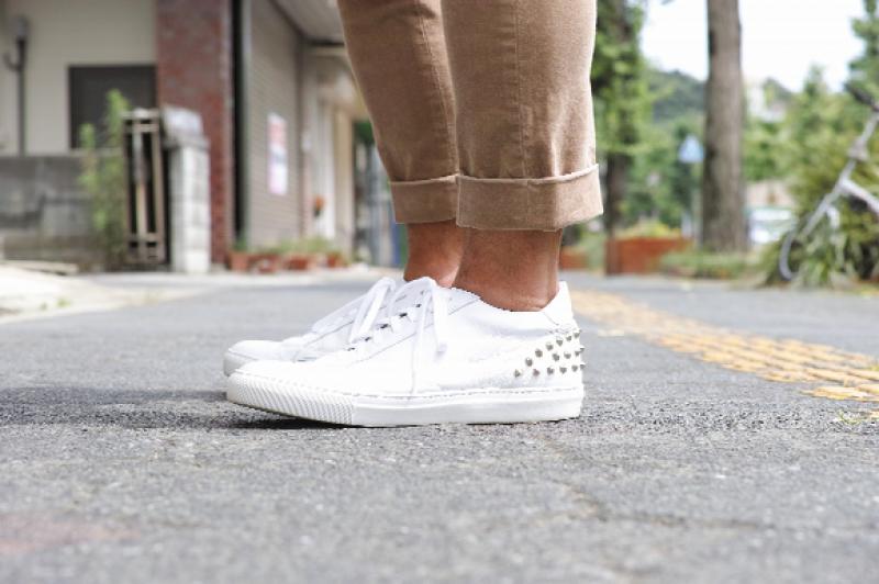 UE-145127 LEATHER STUDS SNEAKER