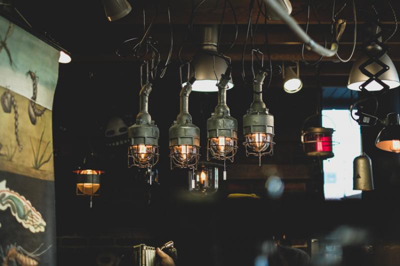 SUNDRIESMAN:Lightings and Charts