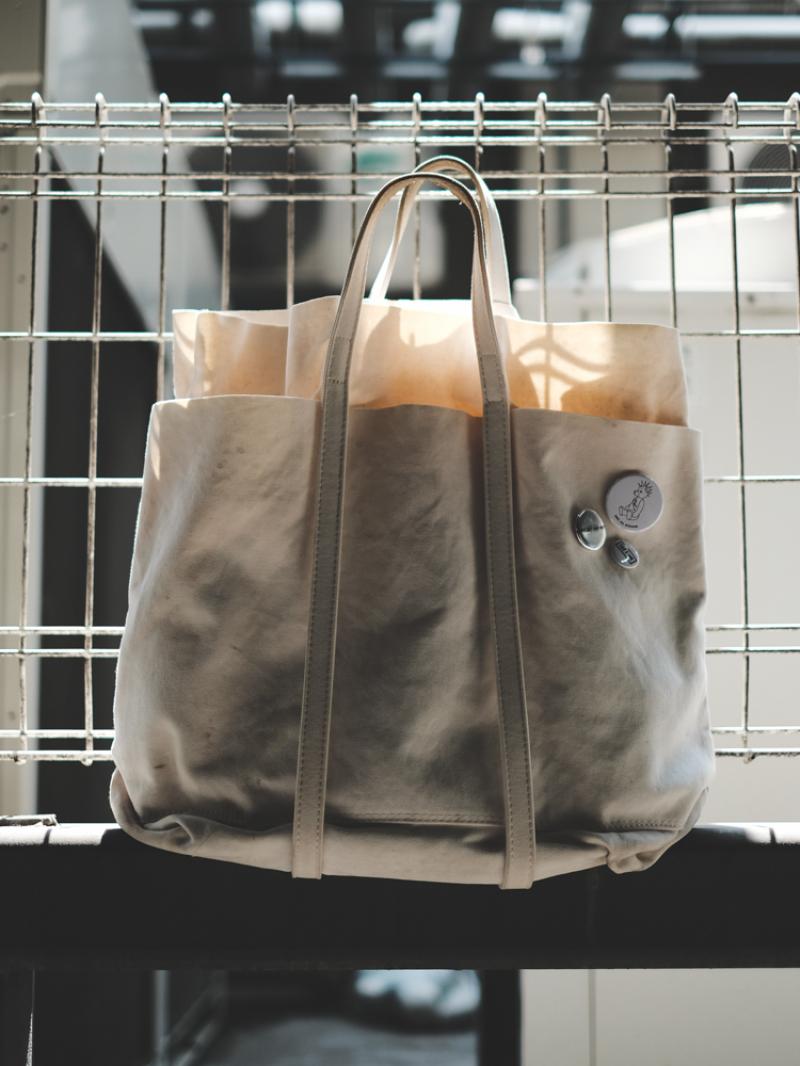 AMIACALVA:washed canvas TOTE