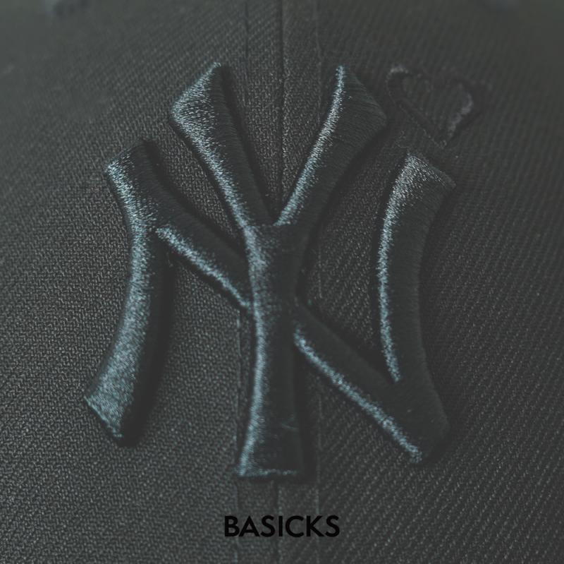 BASICKS / ƥ 9 FORTY Yankees Heart Embroidery Cap
