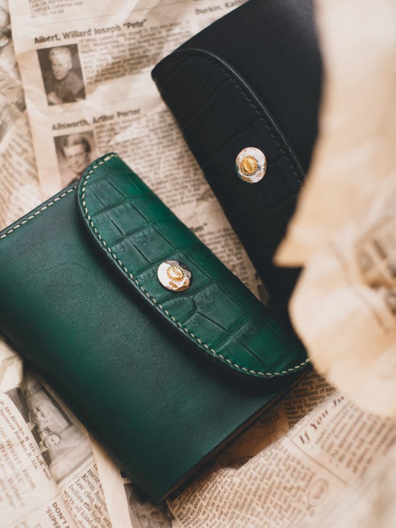 MOTO:Leather Wallet