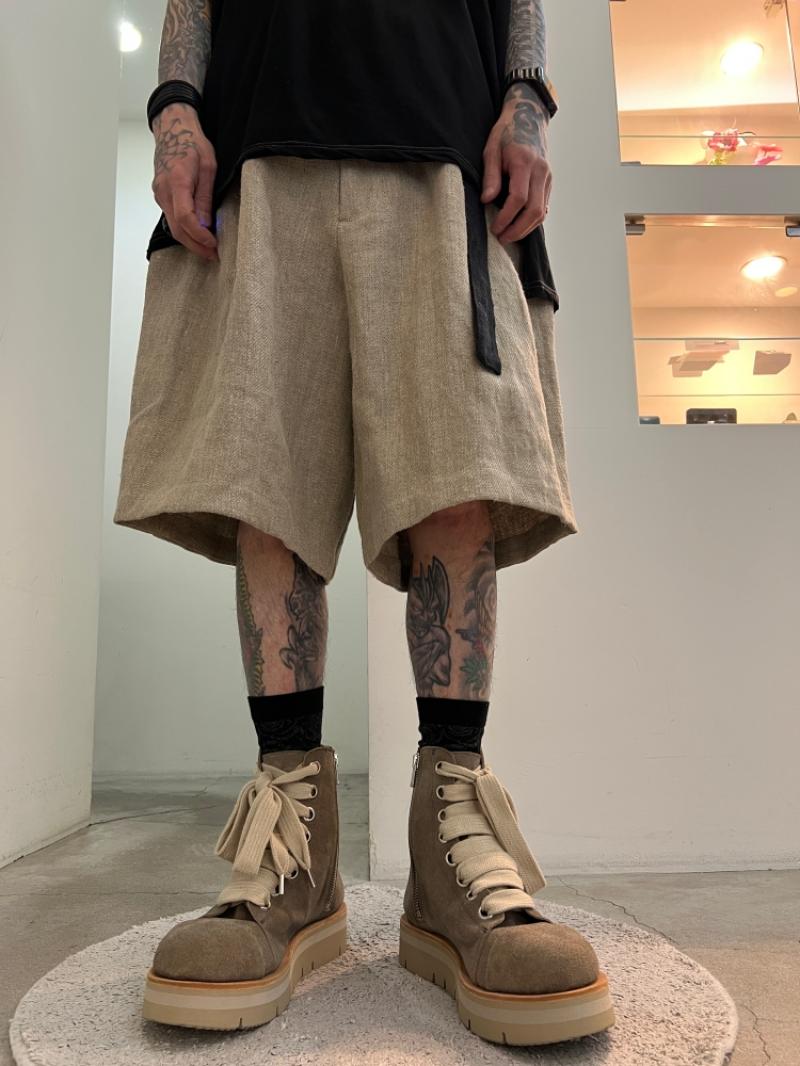 my beautiful landlet / SEMI WET LINEN WIDE SHORT PANTS ����