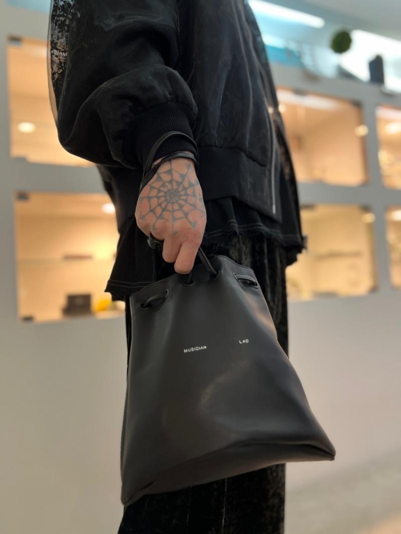 LAD MUSICIAN / SHEEP LEATHER SMALL DRAWSTRING BAG ����