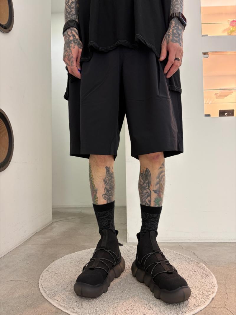 VICTIM / LIGHT RELAX SHORTS ����