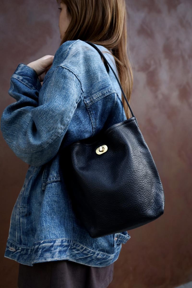 Hender Scheme ��������������� �Хå� twist shoulder small(zw-b-tss)black��6��13��(��)ȯ��! 