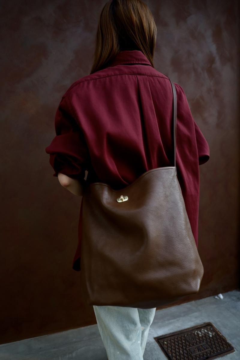 Hender Scheme ��������������� �Хå� twist shoulder large(zw-b-tsb)cognac��6��13��(��)ȯ��! 