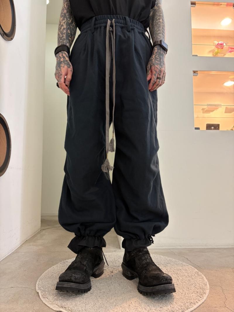 prasthana  26 AW ��������🚩 brushed twill knee tuck pants ����