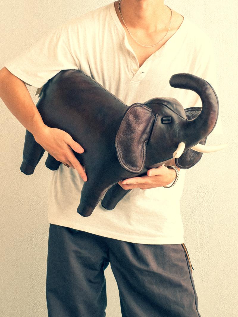 ��OMERSA:Rhinocerous & Elephant trunk up��