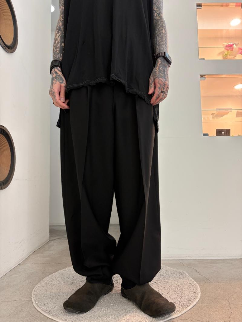 LAD MUSICIAN / WOOL GABARDINE WIDE DRAPE PANTS ����